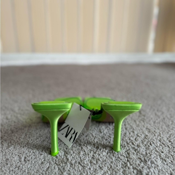 Zara Green Vinyl Square-toe Heeled Sandals - Picture 6 of 8
